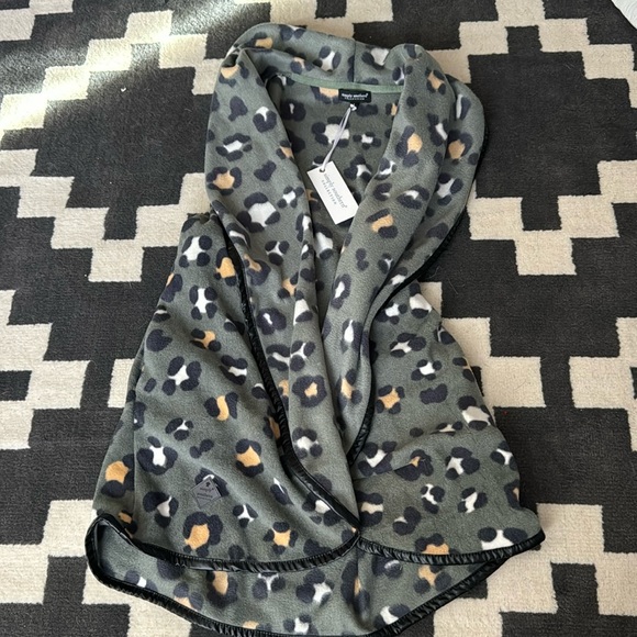 Vest or shacket - Picture 1 of 4